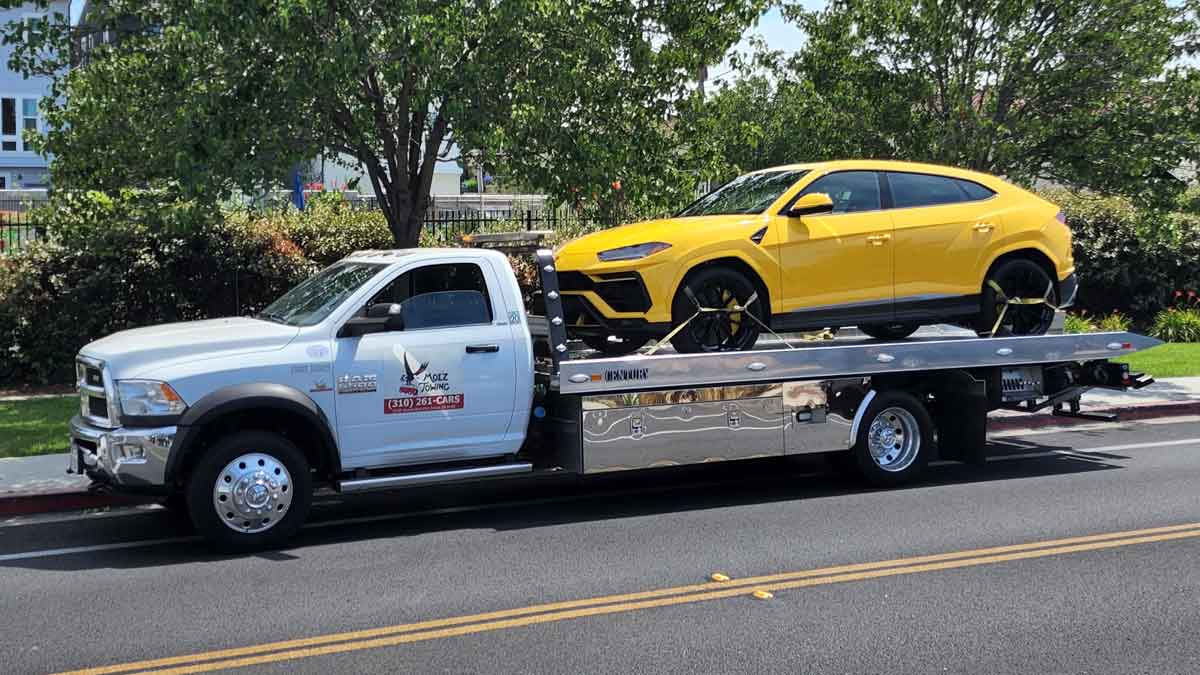 Luxury Car Towing Company - Specialty & Classic Vehicle Transport